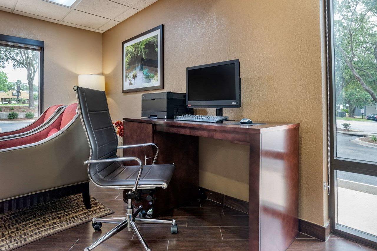 Comfort Suites Tallahassee Capitol - University Area Bagian luar foto