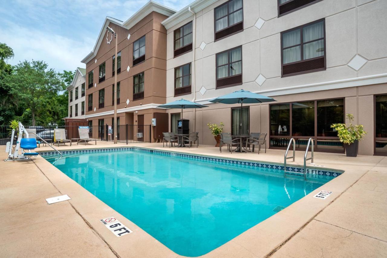 Comfort Suites Tallahassee Capitol - University Area Bagian luar foto