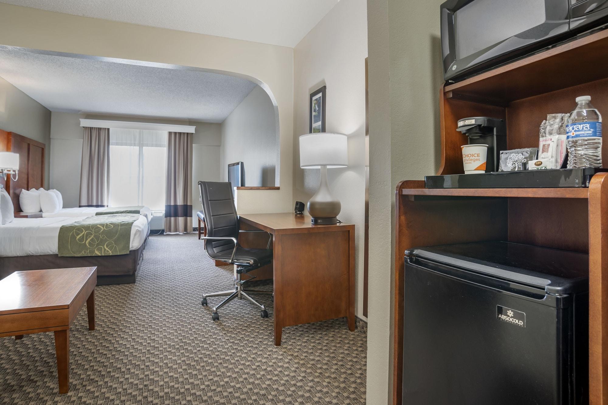 Comfort Suites Tallahassee Capitol - University Area Bagian luar foto