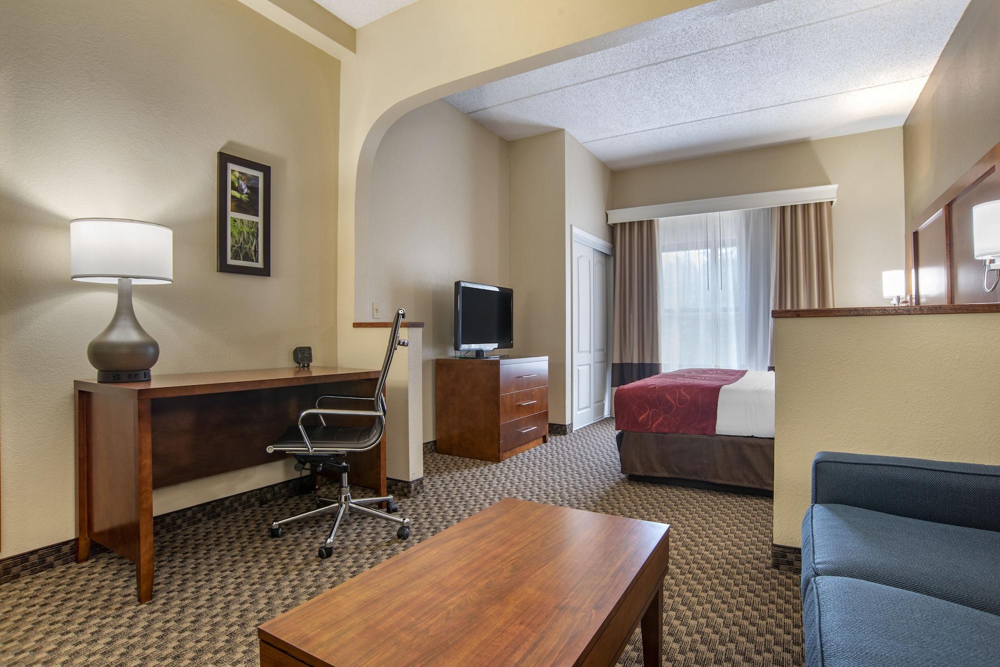 Comfort Suites Tallahassee Capitol - University Area Bagian luar foto
