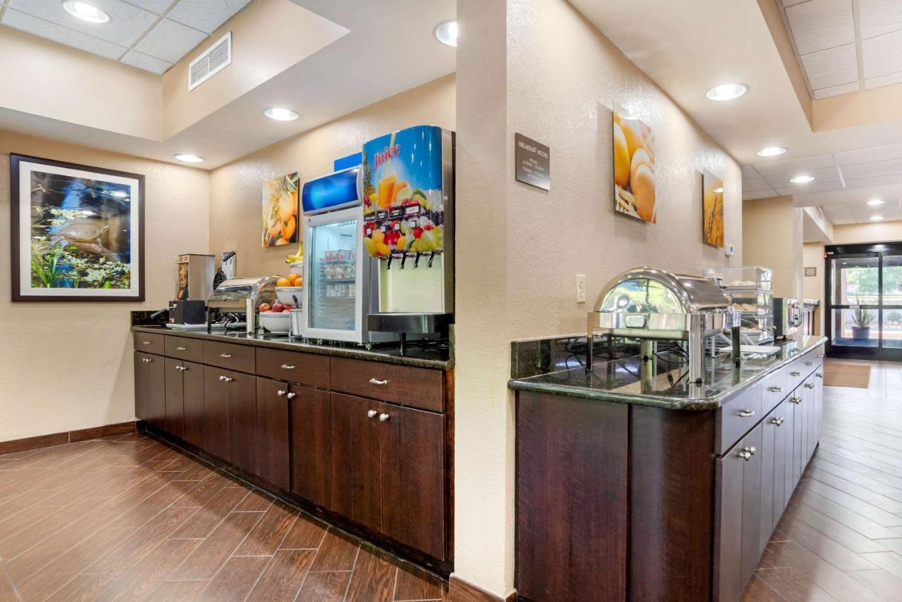 Comfort Suites Tallahassee Capitol - University Area Bagian luar foto