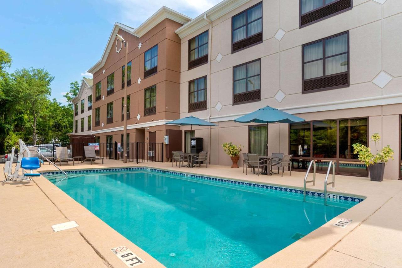 Comfort Suites Tallahassee Capitol - University Area Bagian luar foto