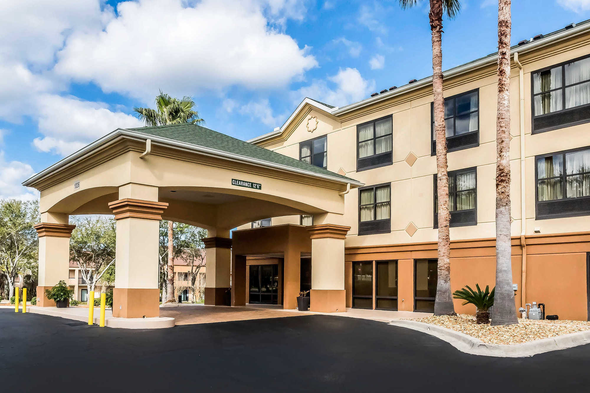 Comfort Suites Tallahassee Capitol - University Area Bagian luar foto