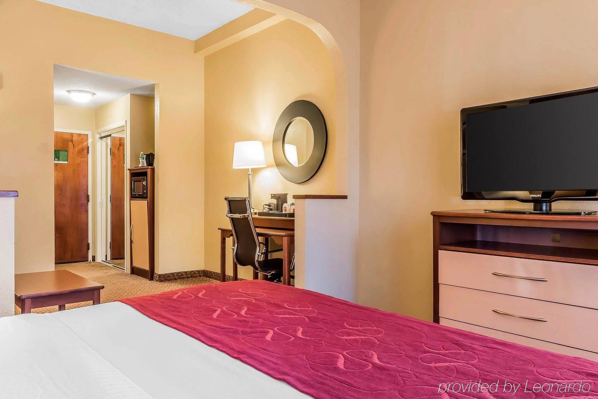 Comfort Suites Tallahassee Capitol - University Area Bagian luar foto