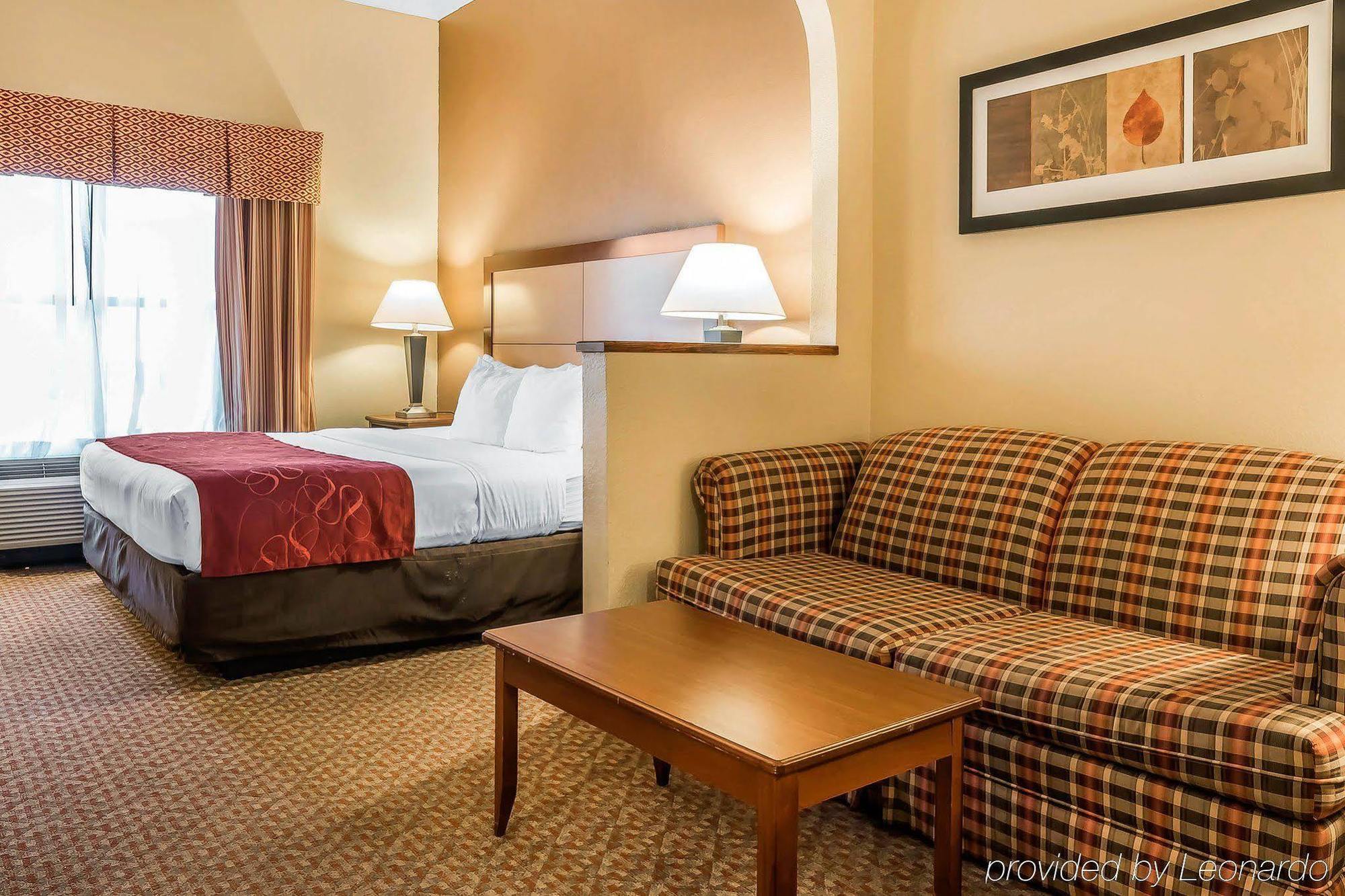 Comfort Suites Tallahassee Capitol - University Area Bagian luar foto